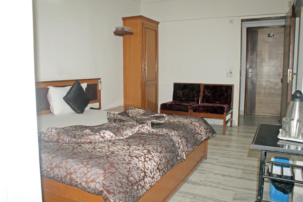 Hotel Balwas Ahmedabad Exterior photo