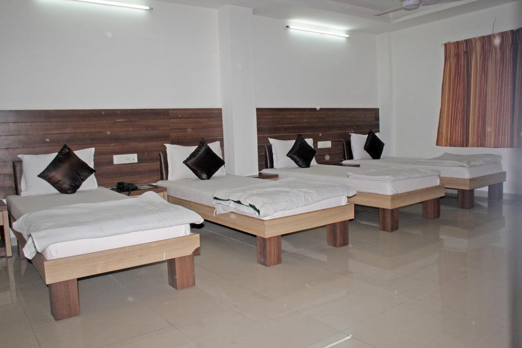 Hotel Balwas Ahmedabad Exterior photo